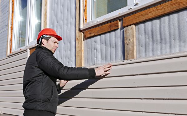 Cost of Vinyl Cladding Repair in Tallahassee