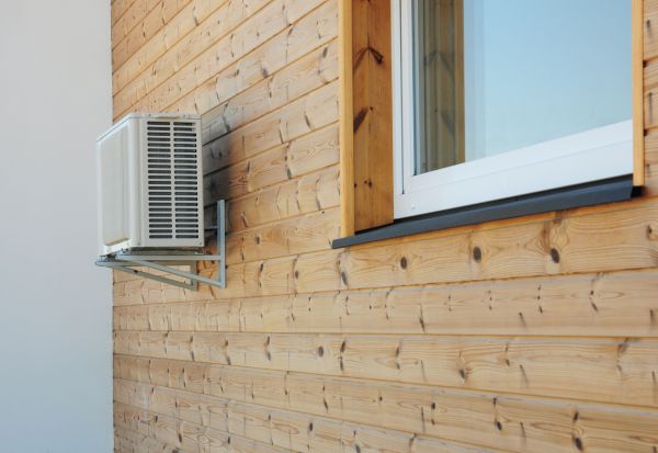 Cost of Pine Wood Siding Installation in Tallahassee