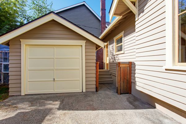 Cost of Garage Siding Replacement in Tallahassee