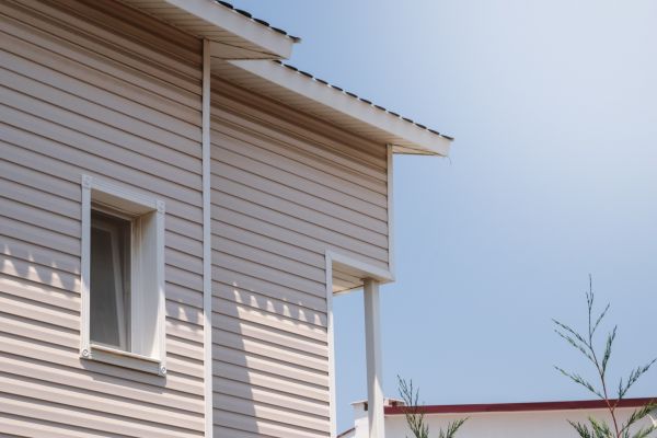 Cost of Vinyl Siding Hole Repair in Tallahassee